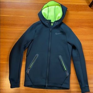 Used Nike therma-fit hoodie